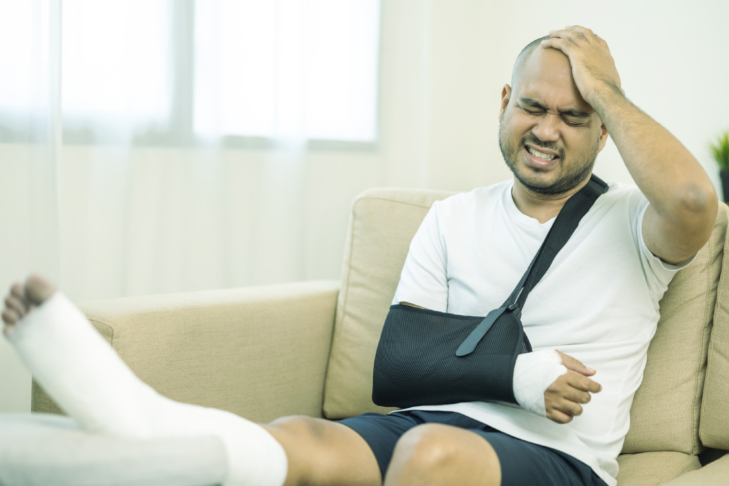 Hombre con incapacidad temporal cubierto por el SOAT.