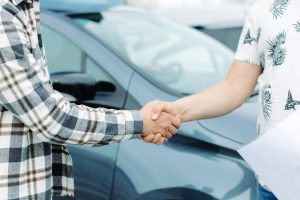 Te enamoraste del carro, ¿pero revisaste todo lo que traía?
