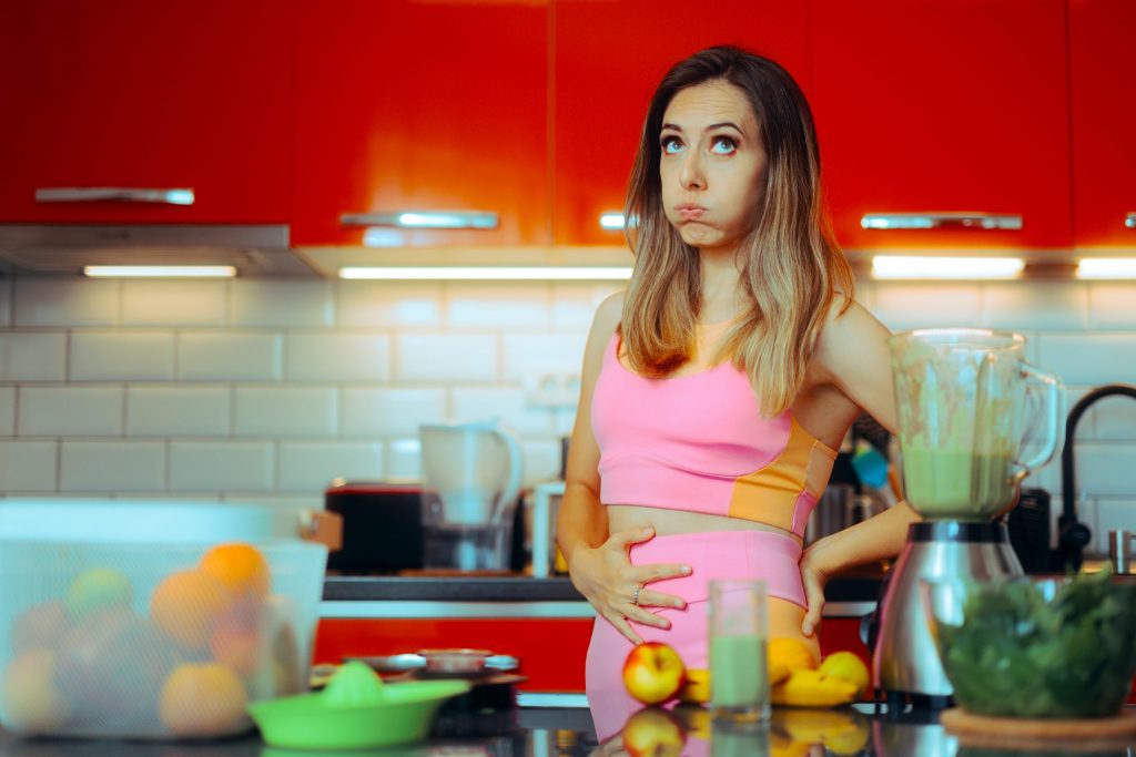 ¿Inflamado después de comer? Estas frutas podrían ayudarte